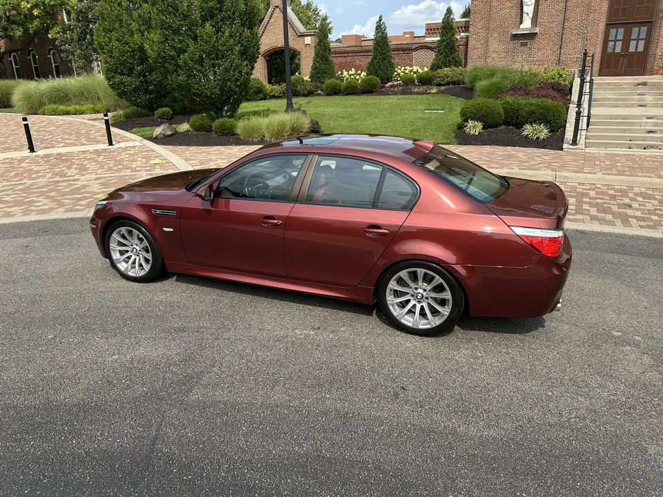 2010 BMW E60 M5 - Image 17 of 31