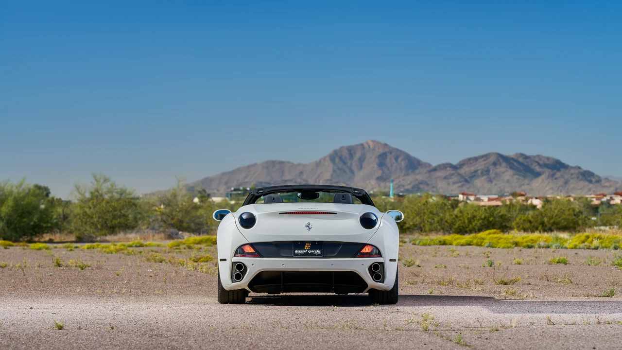 2010 Ferrari California - Image 12 of 31