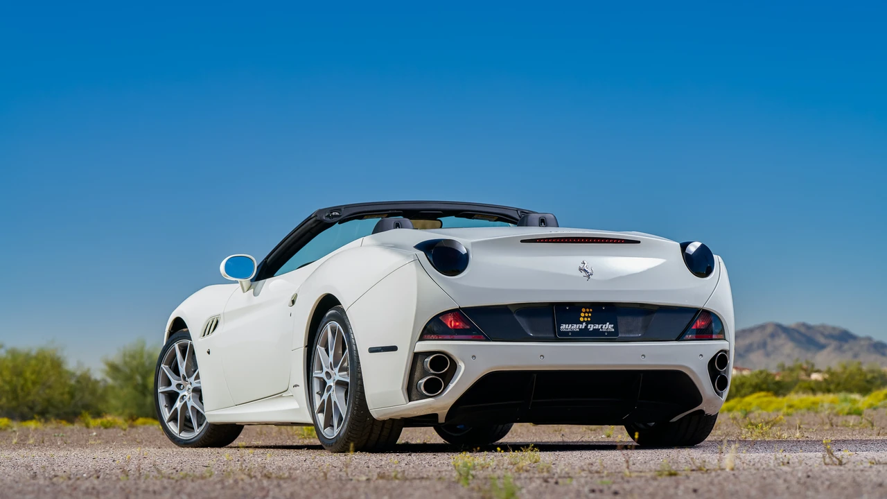 2010 Ferrari California - Image 10 of 31