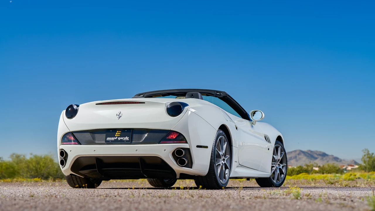 2010 Ferrari California - Image 13 of 31