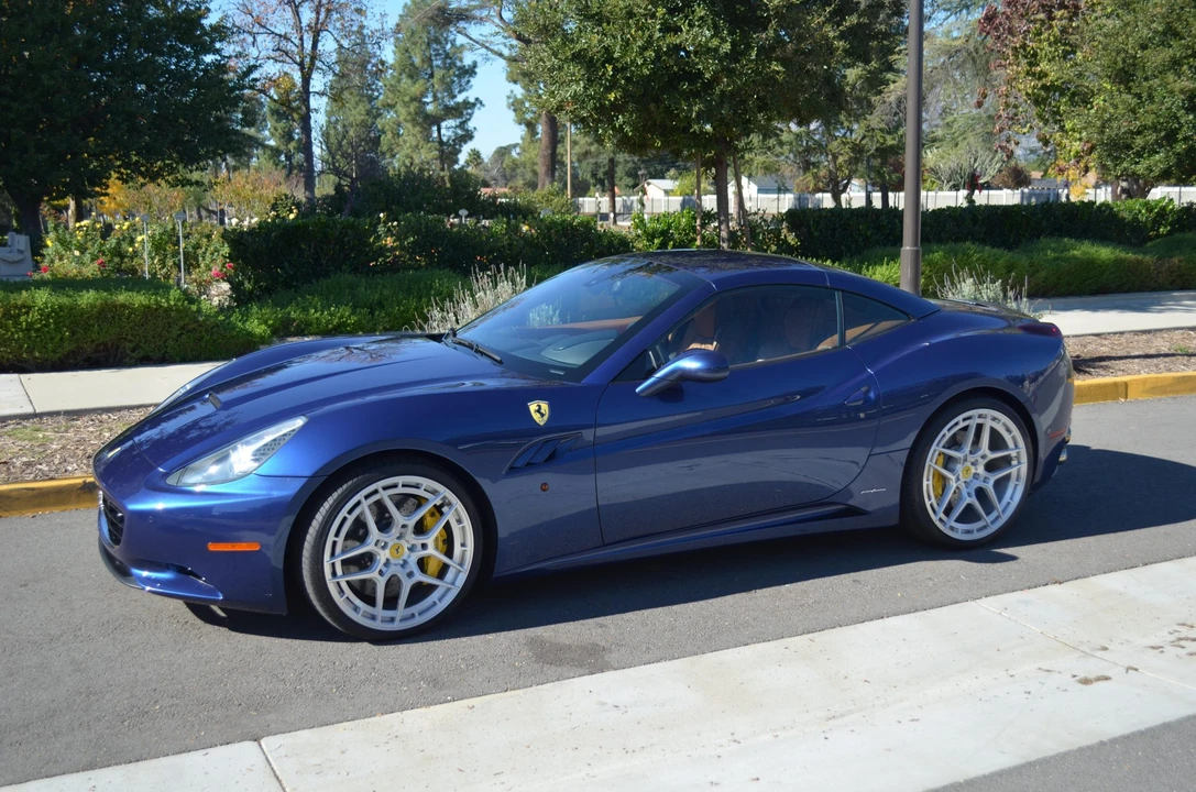 2010 Ferrari California - Image 2 of 31