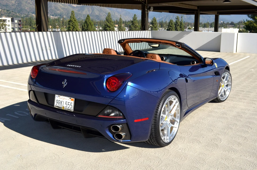 2010 Ferrari California - Image 28 of 31