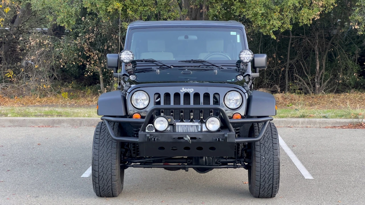 2010 Jeep JK Wrangler - Image 5 of 31