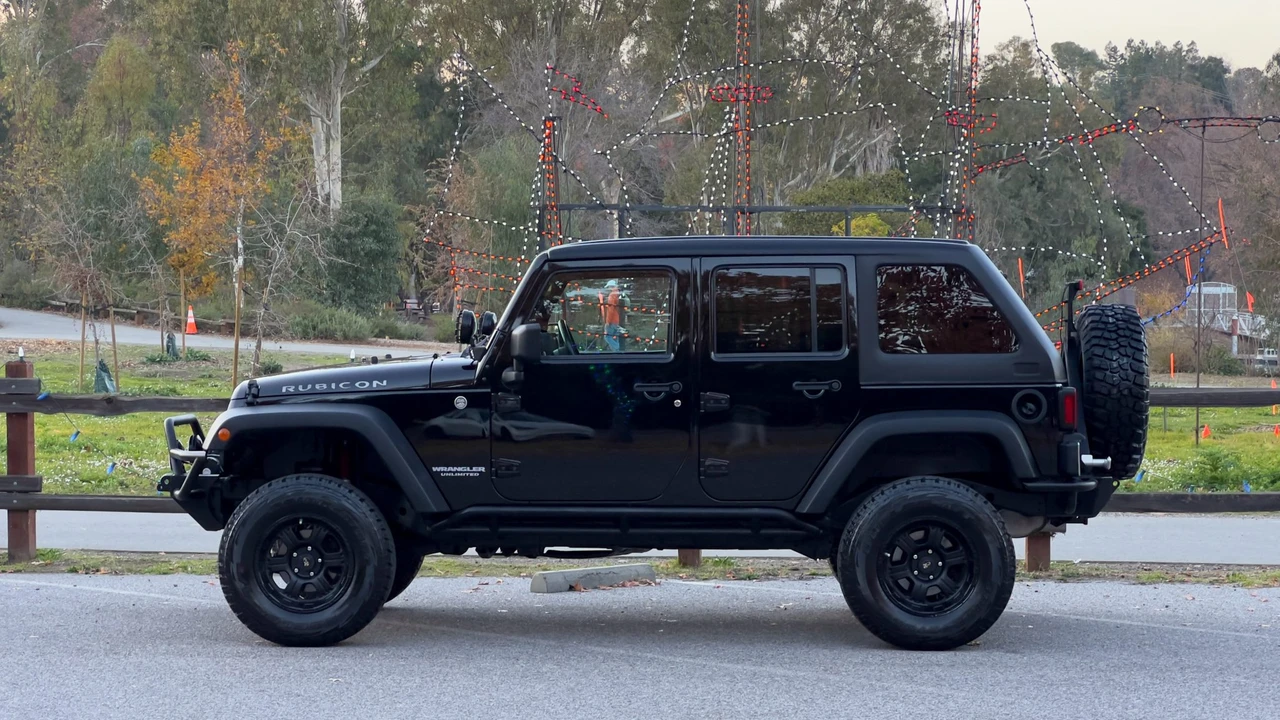 2010 Jeep JK Wrangler - Image 20 of 31