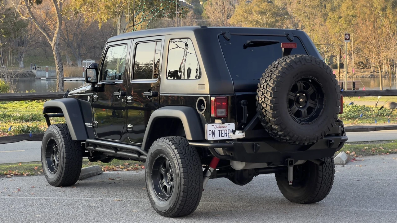 2010 Jeep JK Wrangler - Image 25 of 31
