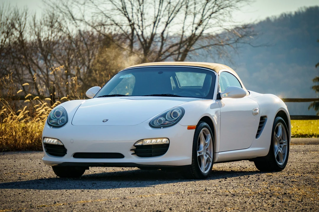 2010 Porsche 987 Boxster S - Image 2 of 31