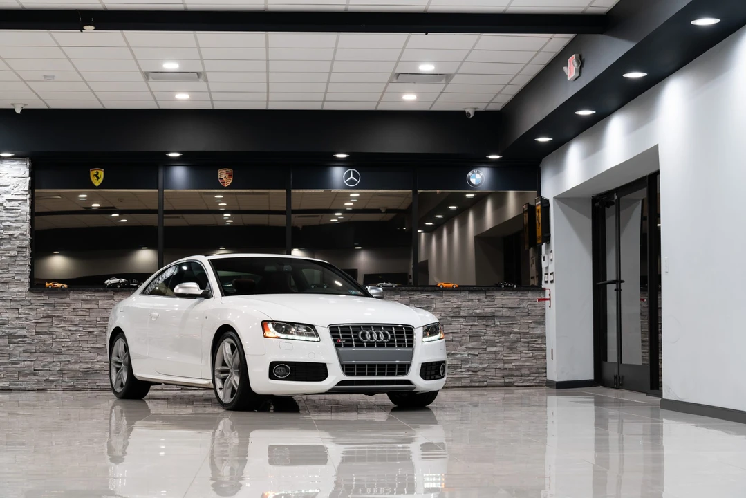 2011 Audi B8 S5 - Image 2 of 31