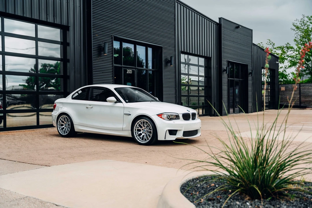2011 BMW 1M - Image 6 of 31