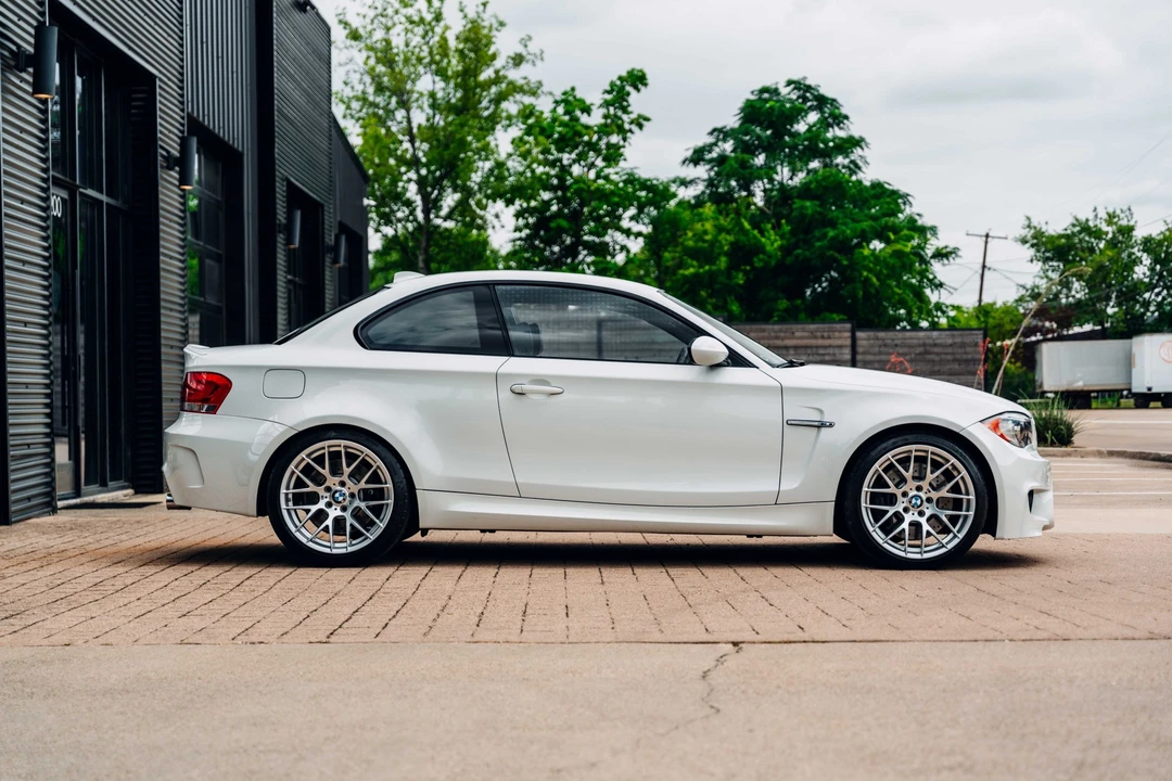 2011 BMW 1M - Image 7 of 31