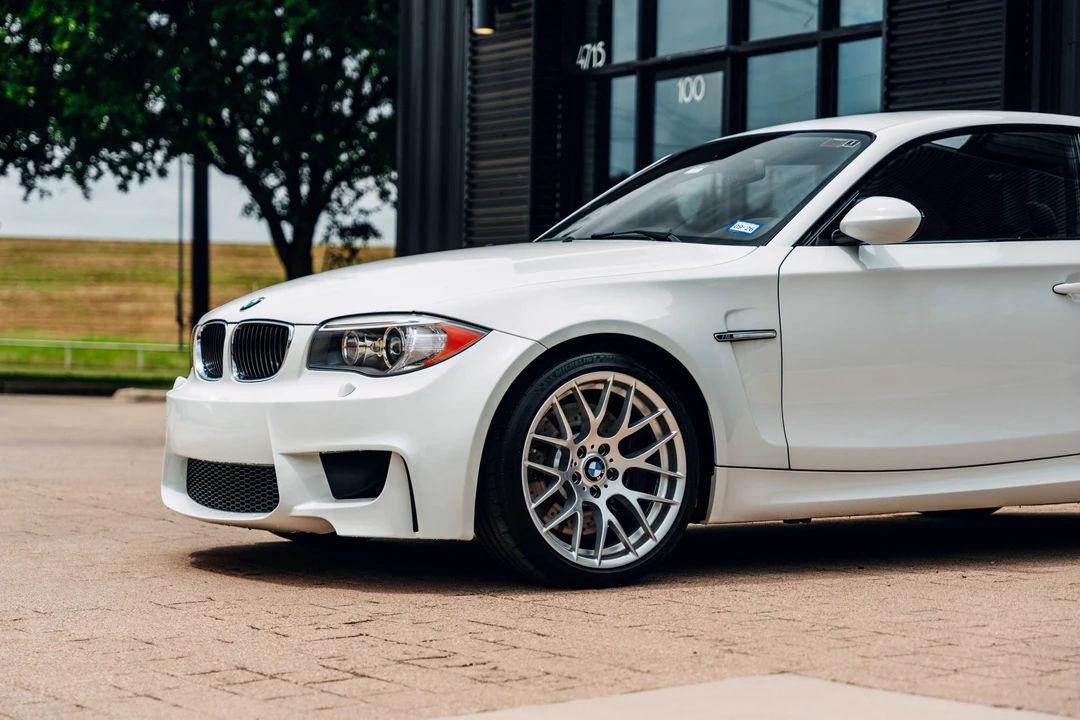 2011 BMW 1M - Image 15 of 31