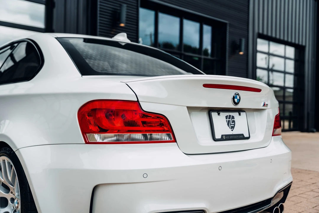 2011 BMW 1M - Image 28 of 31