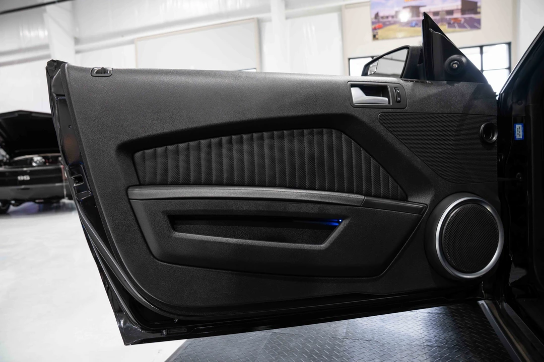 2011 Ford S197 Mustang - Image 30 of 31