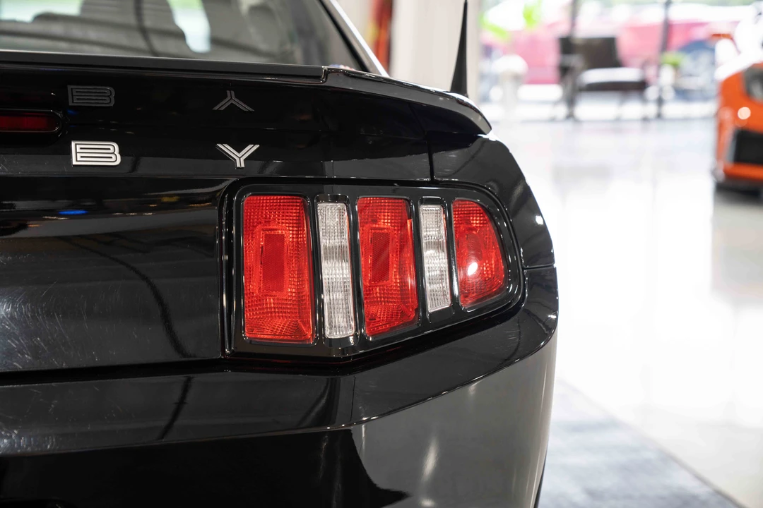 2011 Ford S197 Mustang - Image 19 of 31
