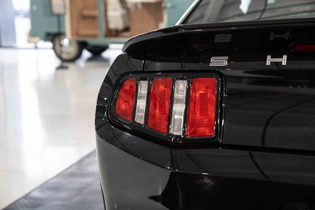 2011 Ford S197 Mustang - Image 20 of 31