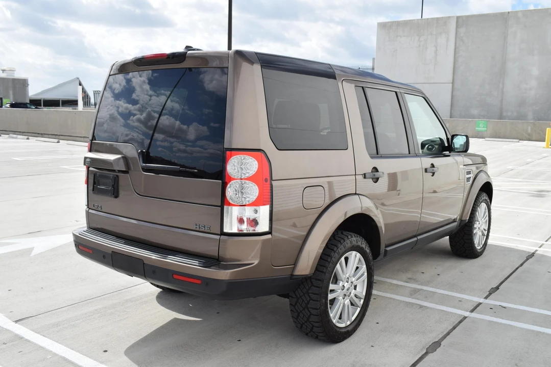 2011 Land Rover Discovery 4th Gen - Image 24 of 31