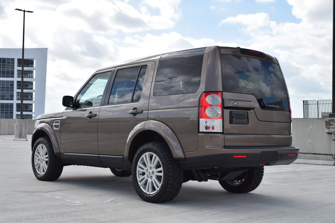 2011 Land Rover Discovery 4th Gen - Image 28 of 31