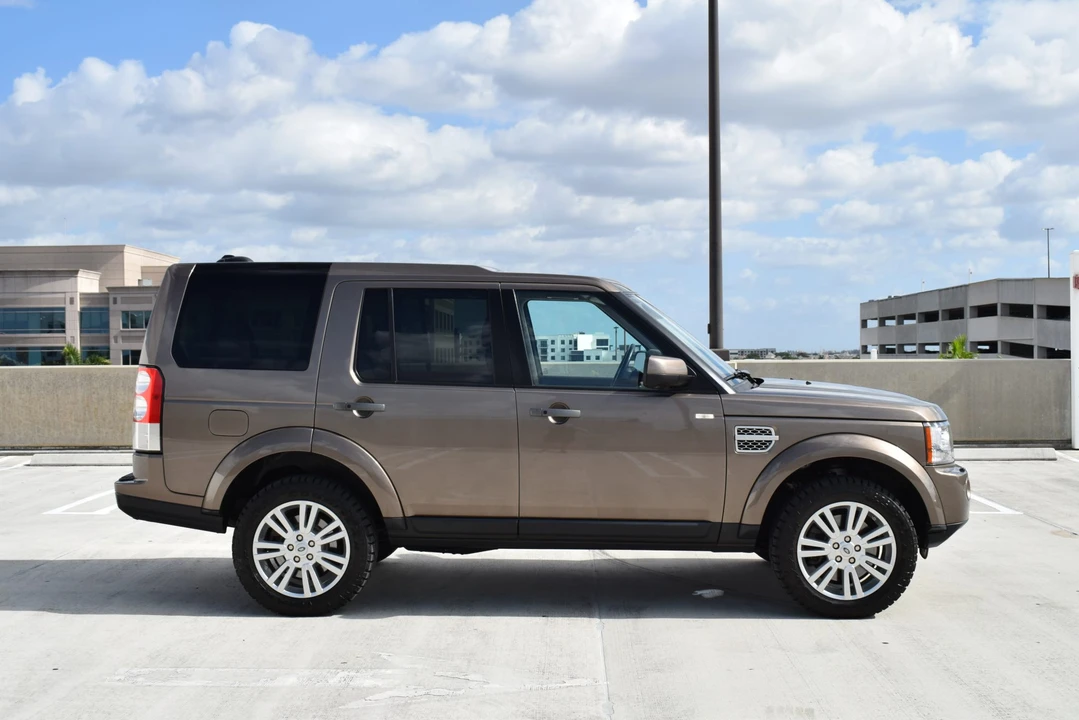 2011 Land Rover Discovery 4th Gen - Image 17 of 31