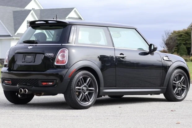 2011 Mini Mini 2nd Gen - Image 2 of 7