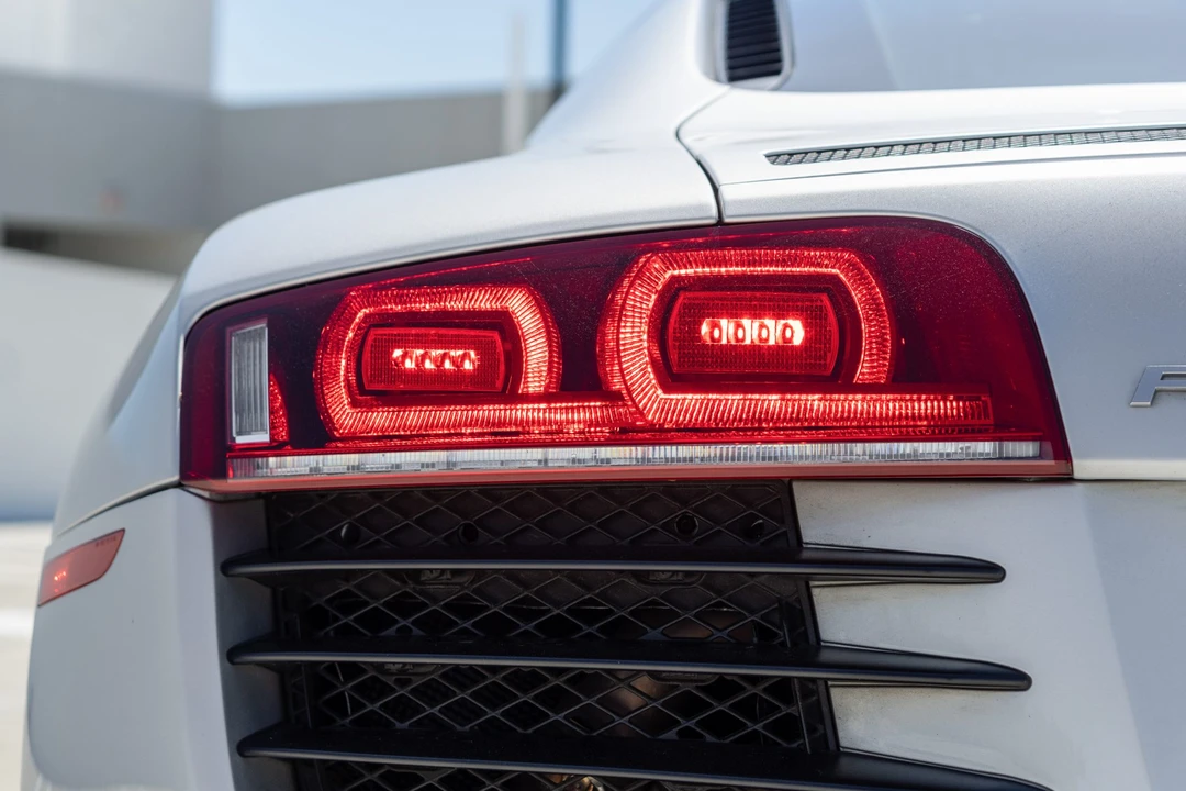 2012 Audi 42 R8 - Image 22 of 31