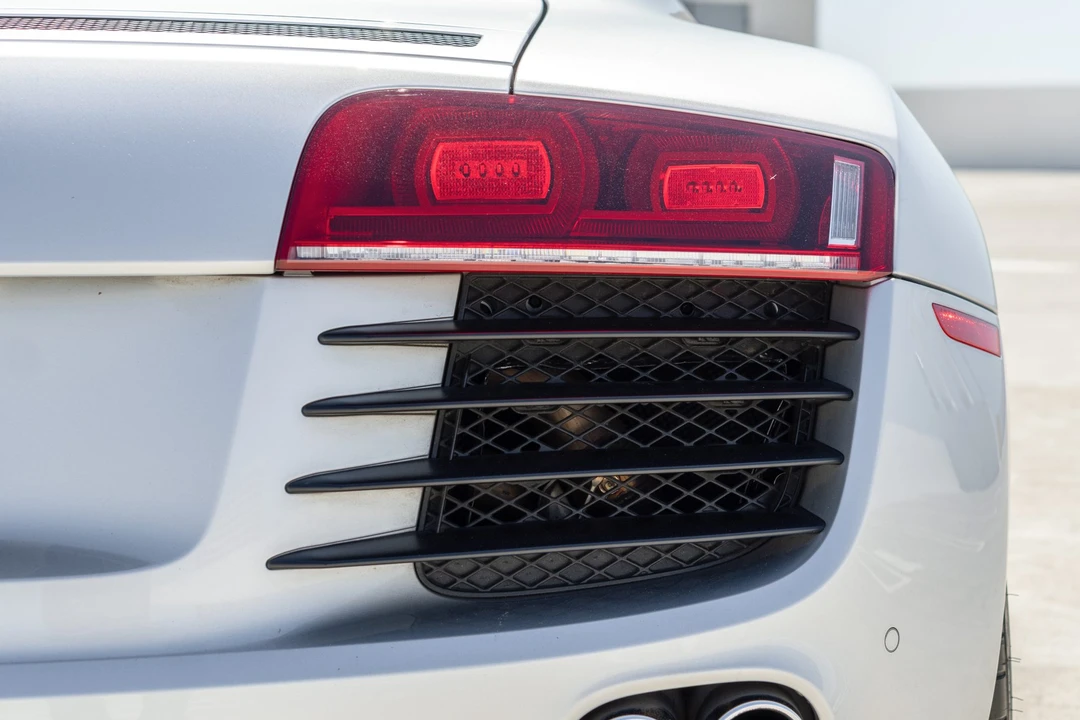 2012 Audi 42 R8 - Image 25 of 31