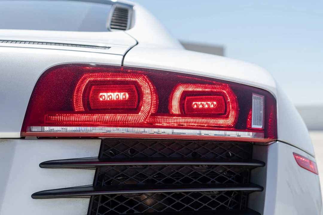 2012 Audi 42 R8 - Image 23 of 31