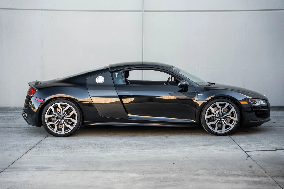2012 Audi 42 R8 - Image 24 of 31