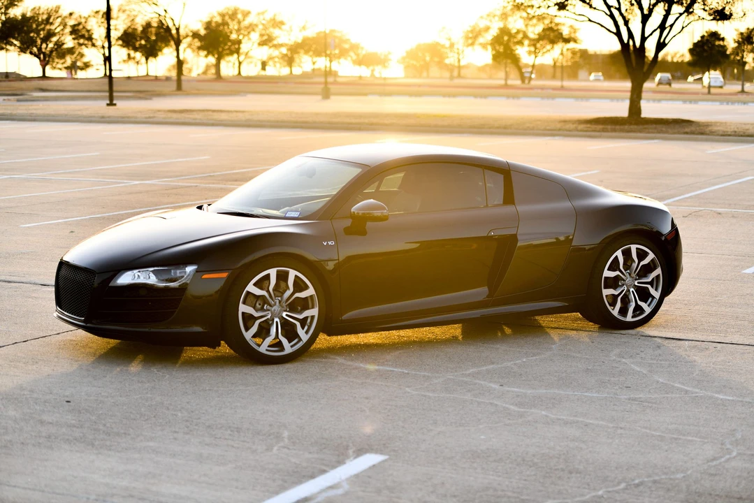 2012 Audi 42 R8 - Image 2 of 31
