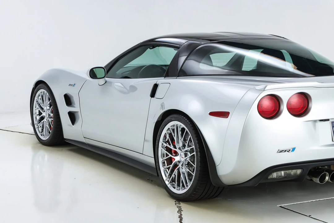 2012 Chevrolet Corvette C6 ZR1 - Image 16 of 31