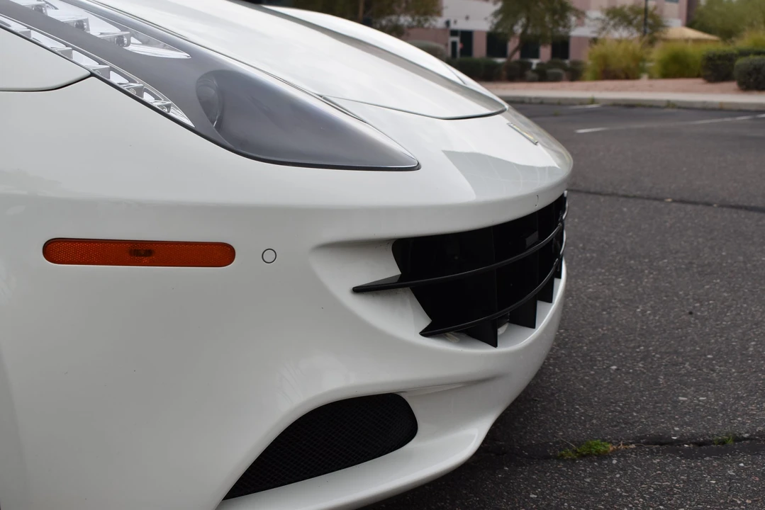 2012 Ferrari FF - Image 15 of 31