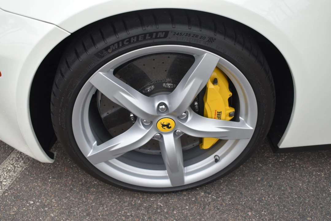 2012 Ferrari FF - Image 27 of 31