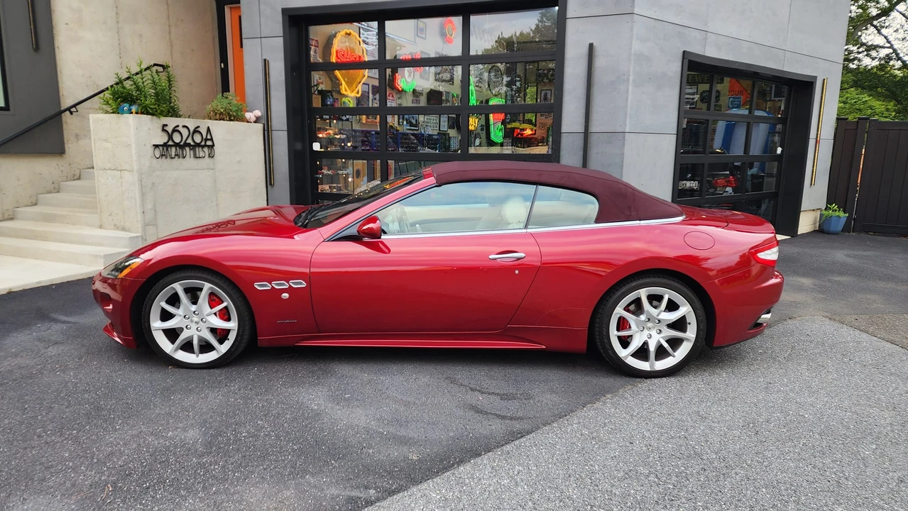 2012 Maserati GranTurismo 1st Gen - Image 16 of 31