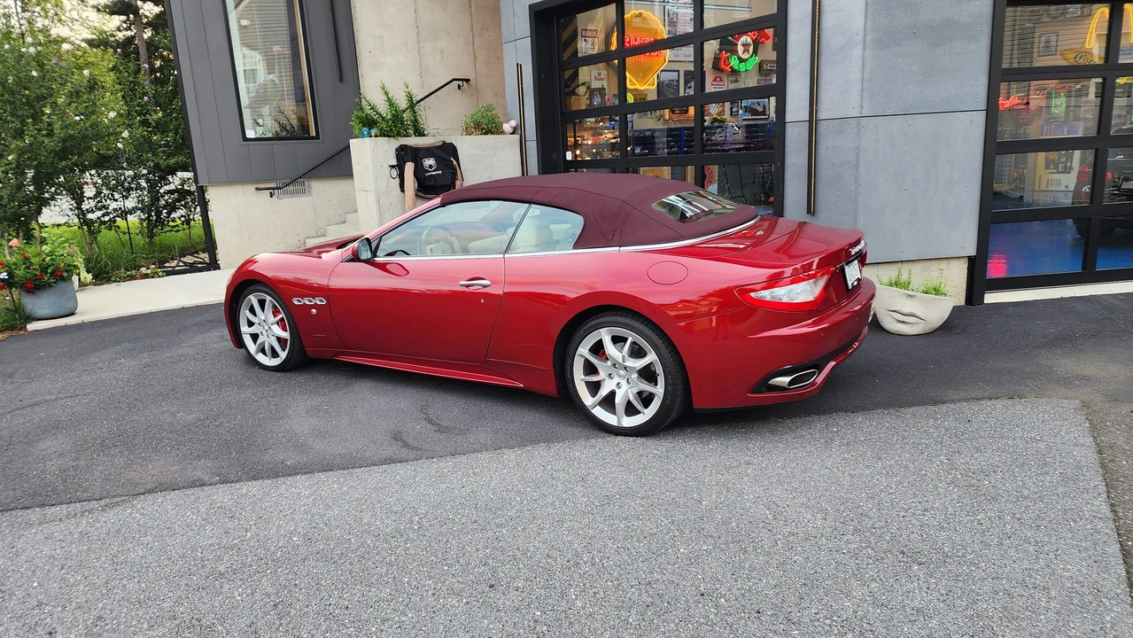 2012 Maserati GranTurismo 1st Gen - Image 15 of 31