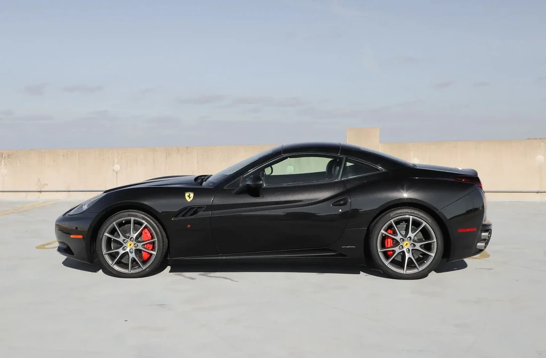 2013 Ferrari California - Image 5 of 6