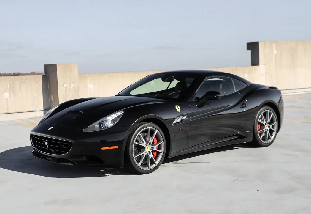 2013 Ferrari California - Image 2 of 6