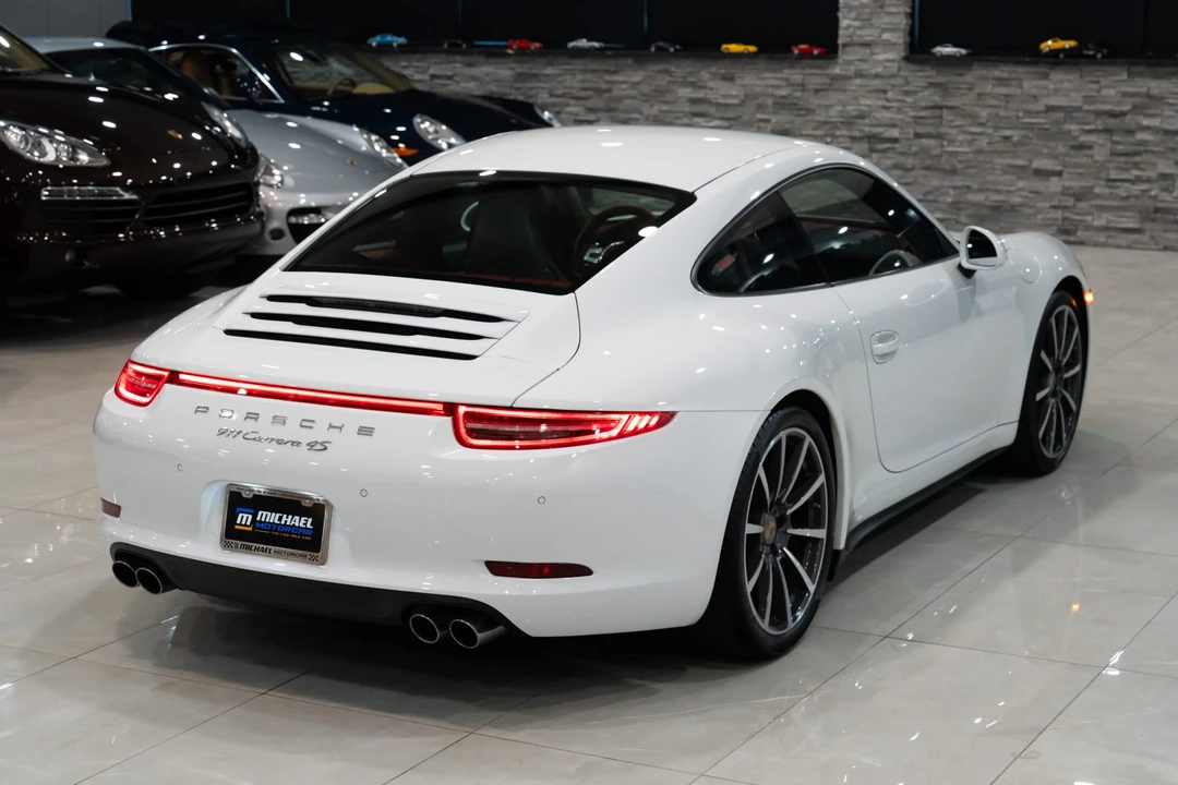 2013 Porsche 991 Carrera 4S - Image 26 of 31