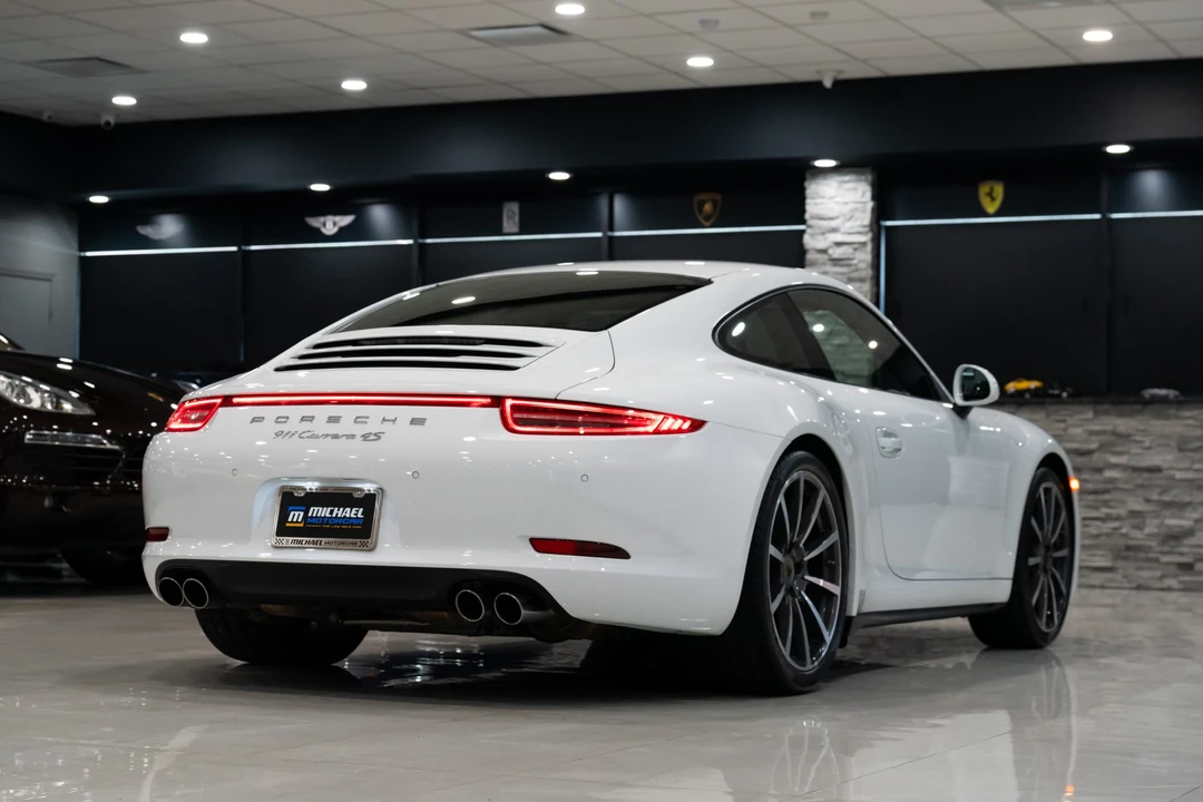 2013 Porsche 991 Carrera 4S - Image 25 of 31