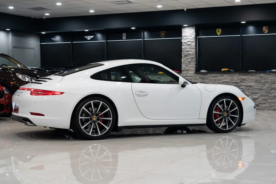 2013 Porsche 991 Carrera 4S - Image 16 of 31