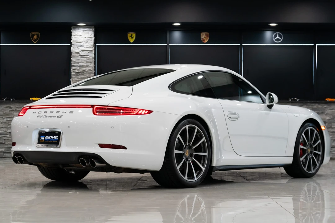 2013 Porsche 991 Carrera 4S - Image 18 of 31