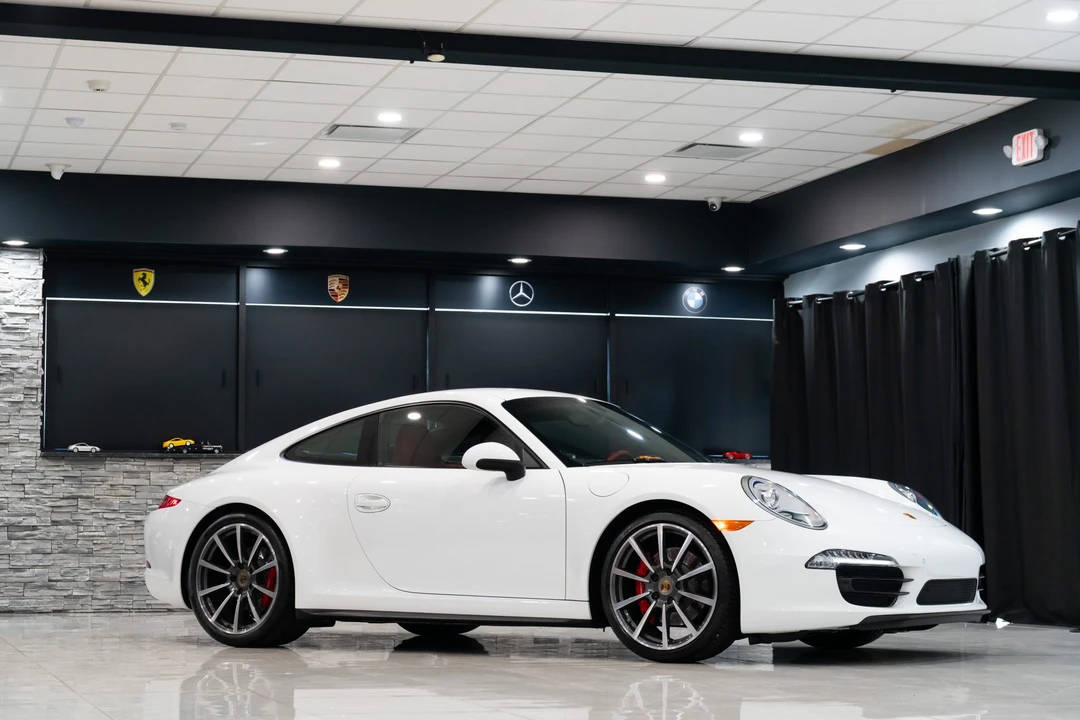 2013 Porsche 991 Carrera 4S - Image 9 of 31