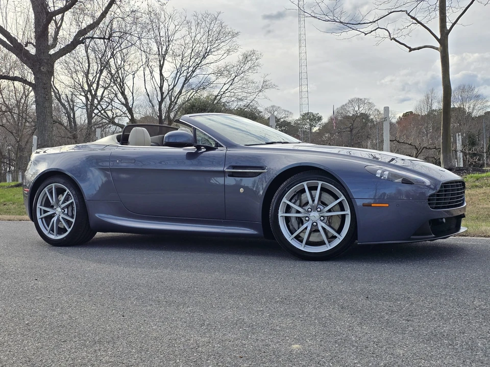 2014 Aston Martin V8 Vantage (2006-2017) - Image 24 of 31