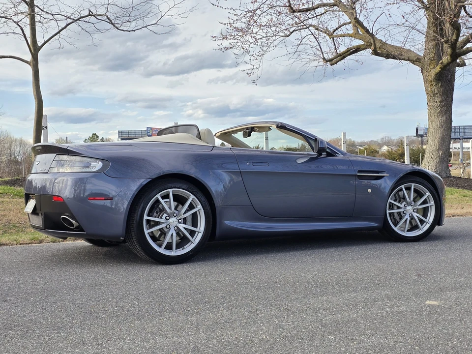 2014 Aston Martin V8 Vantage (2006-2017) - Image 26 of 31