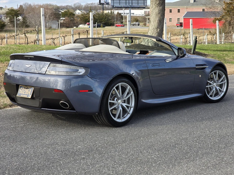 2014 Aston Martin V8 Vantage (2006-2017) - Image 29 of 31