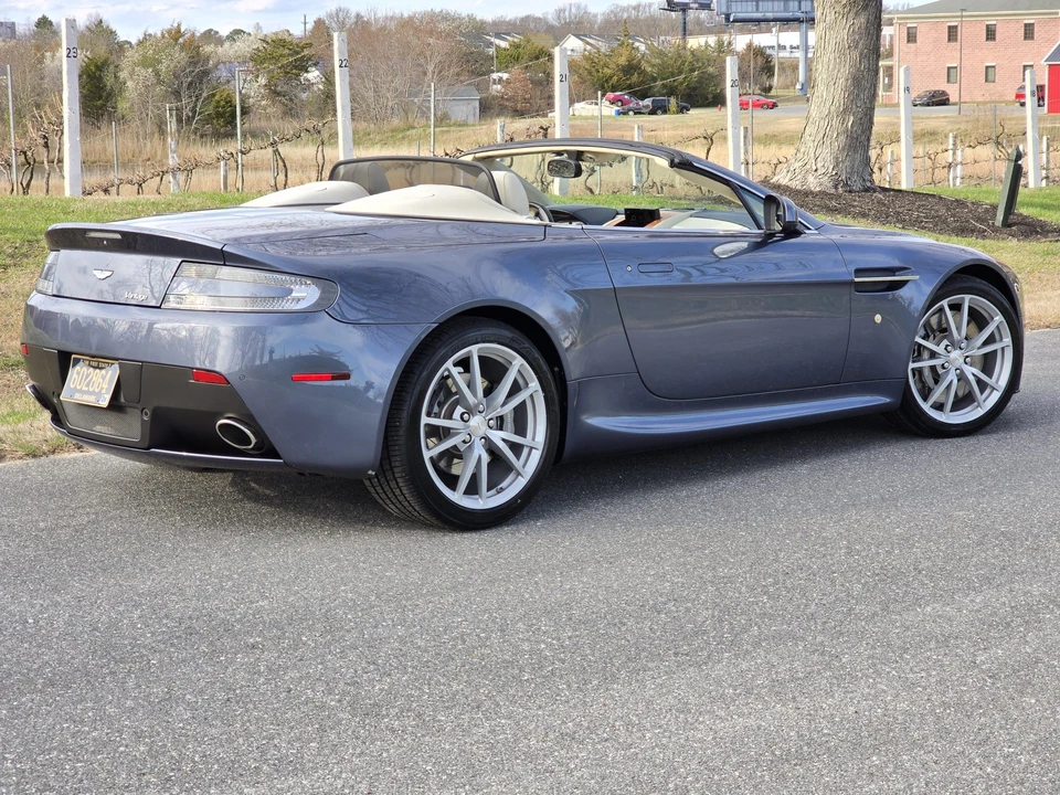 2014 Aston Martin V8 Vantage (2006-2017) - Image 27 of 31