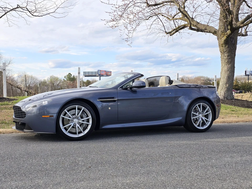 2014 Aston Martin V8 Vantage (2006-2017) - Image 2 of 31