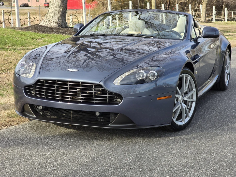 2014 Aston Martin V8 Vantage (2006-2017) - Image 9 of 31