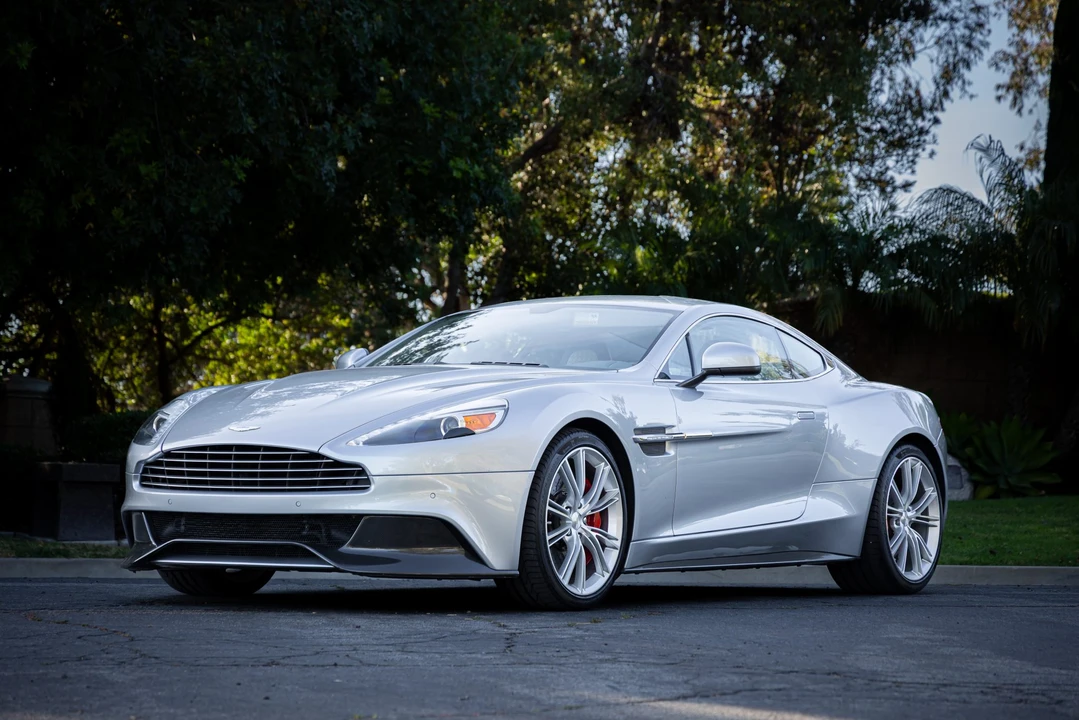 2014 Aston Martin Vanquish 2nd Gen - Image 2 of 31