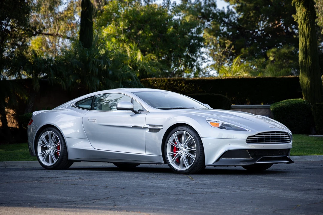 2014 Aston Martin Vanquish 2nd Gen - Image 5 of 31