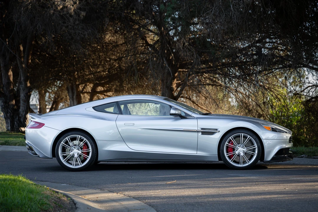2014 Aston Martin Vanquish 2nd Gen - Image 6 of 31