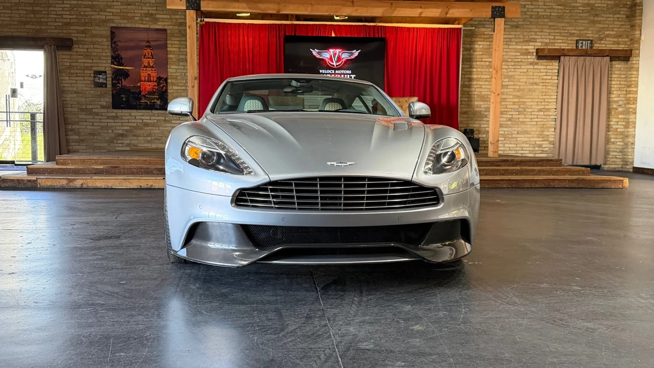 2014 Aston Martin Vanquish 2nd Gen - Image 18 of 31