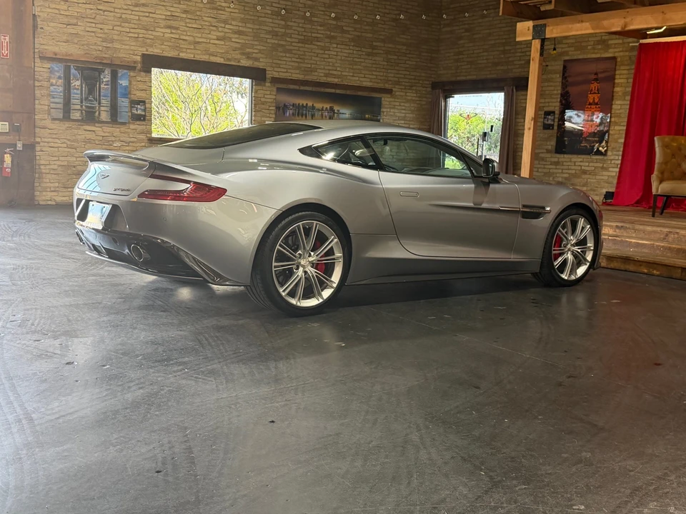 2014 Aston Martin Vanquish 2nd Gen - Image 26 of 31